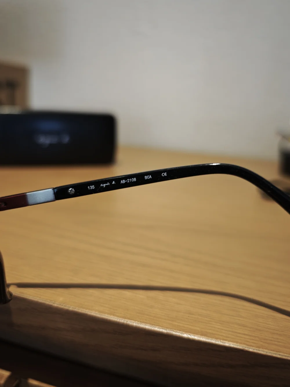 Agnes b. Glasses
